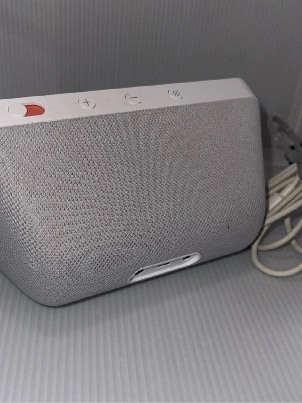Amazon Echo Show 5 1st Gen Smart Speaker Alexa H23K37 White - Picture 3 of 5